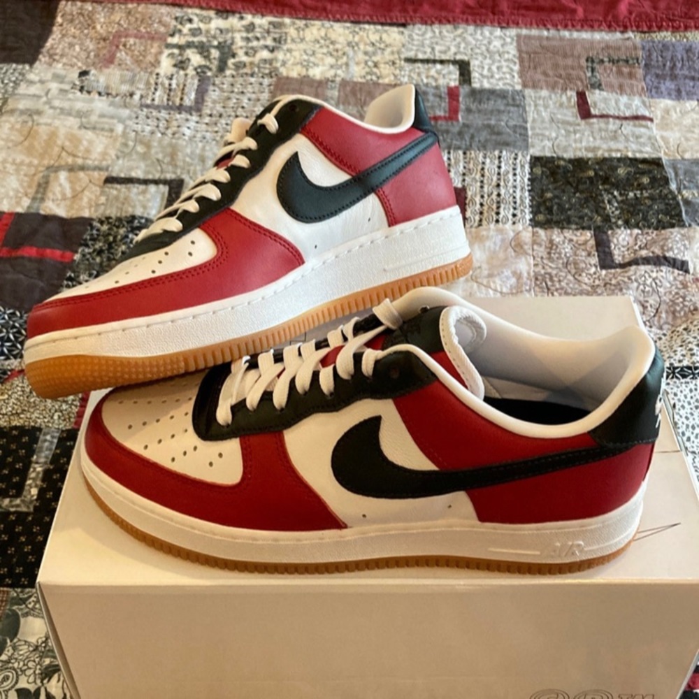 NIB custom low Nike